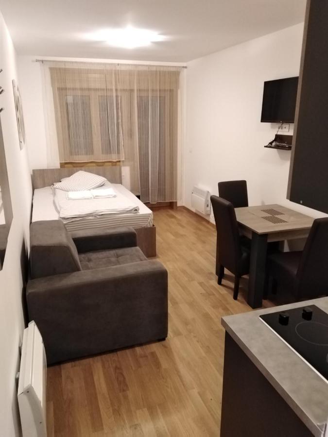 Sarm 402 Apartament *